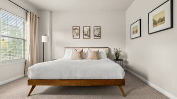 4 bedrooms, desk, iron/ironing board, travel crib