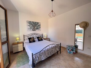 2 bedrooms, iron/ironing board, travel crib, free WiFi
