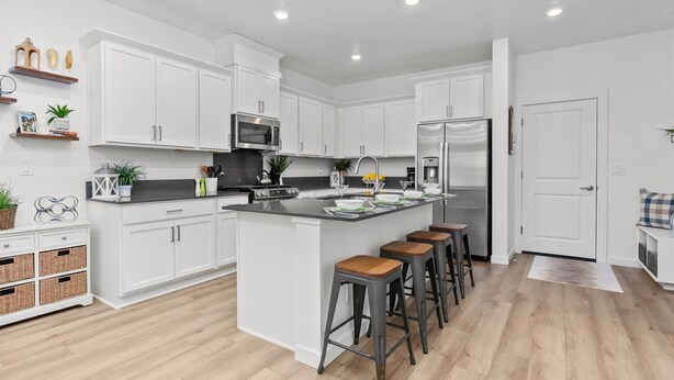 Coffee/tea maker, fridge, microwave, oven - The "Ashtyn" New 4-bdrm townhome in Eagle w/Pool, WiFi, A/C and 2 car Garage!! (Eagle)