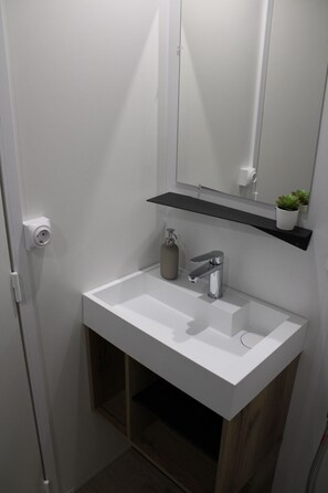 Superior Mobile Home, Garden View | Bathroom - Camping Nibelle - Nos Studios (Nibelle)