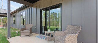 Welcome to Sunset Haven at Lake Bowen. This is a new 3bed 2bth Pet Friendly home