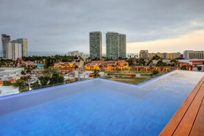 Outdoor pool - Modernity and Serenity (Puerto Vallarta)