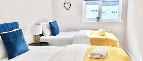 5 bedrooms, free WiFi, bed sheets