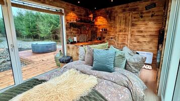 Cottage Deluxe, 1 letto queen, sauna, vista lago | 1 camera, Wi-Fi gratuito, lenzuola