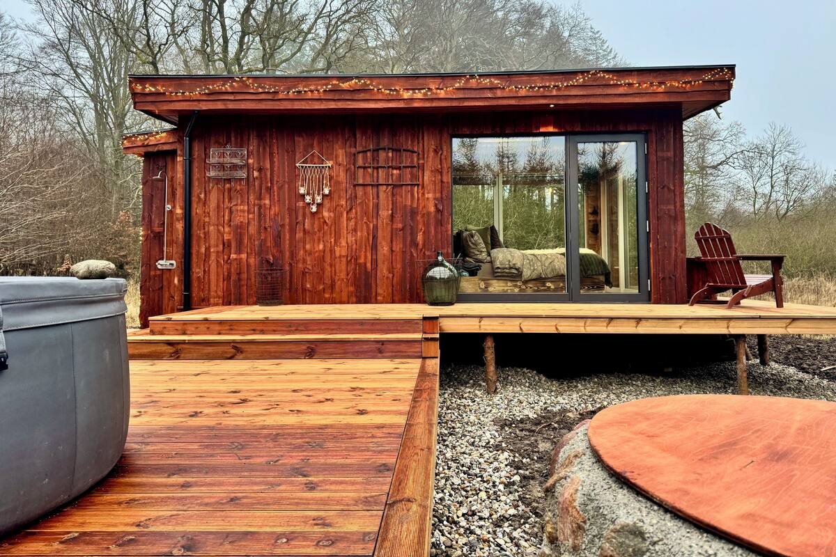 Cottage Deluks, 1 Tempat Tidur Queen, sauna, pemandangan danau | Pemandangan dari kamar