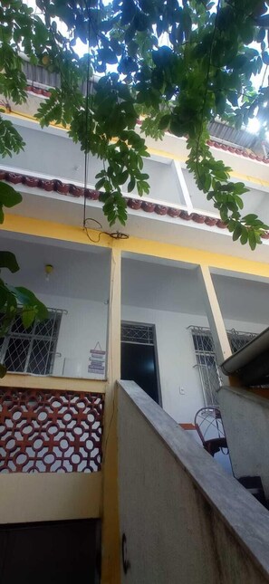 Property entrance - Colinna Hostel (Rio de Janeiro)