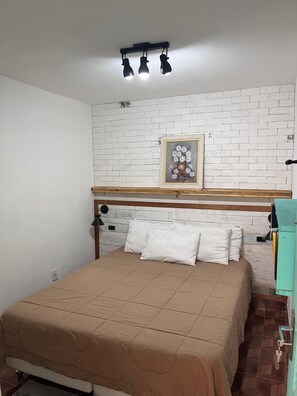 Twin Room | Free WiFi, bed sheets - Colinna Hostel (Rio de Janeiro)