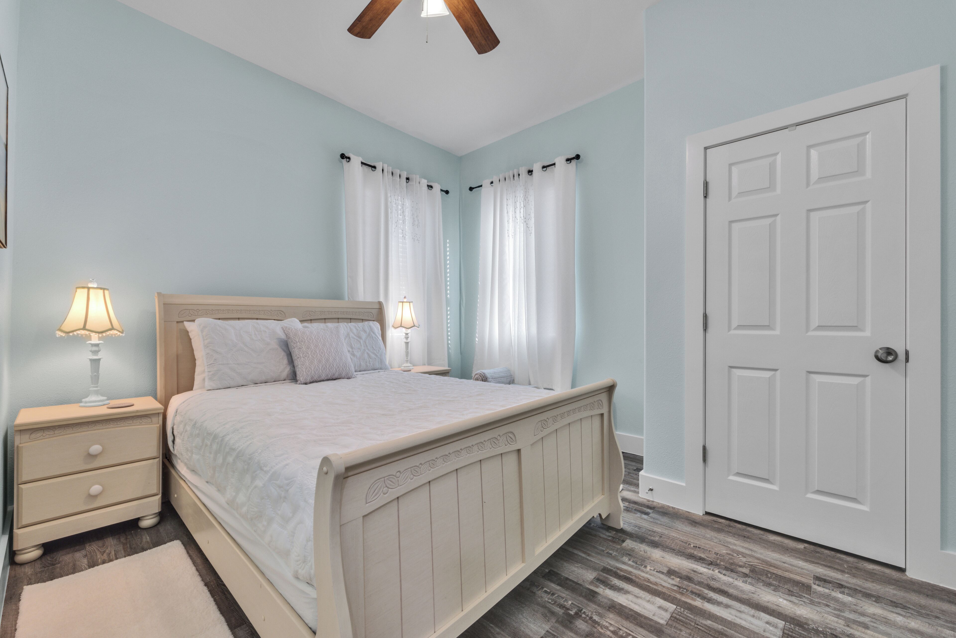 4 bedrooms, iron/ironing board, travel cot, free WiFi