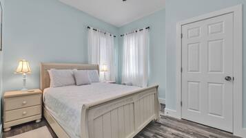 4 bedrooms, iron/ironing board, travel cot, free WiFi