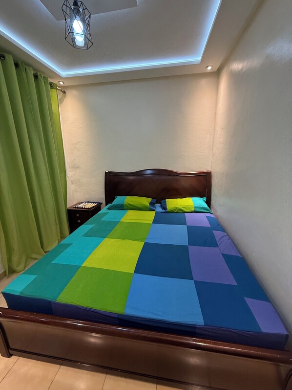 2 bedrooms, bed sheets