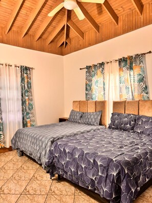 2 bedrooms, iron/ironing board, WiFi