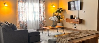 Hip Strip 2BR • Ocean Views • Walk to Everything