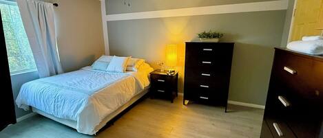 1 bedroom, WiFi, bed sheets