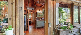 CABIN 2 LAKE LUCERNE - lake view w/ corner tub, wood stove, 3 mi. to dwtn Eureka
