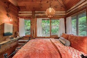 1 bedroom, desk, free WiFi, bed sheets - 🌼COZY LAKEVIEW CABIN💐 - Jetted Tub, Fireplace, WiFi + 3 miles to Dwtn Eureka (Eureka Springs)