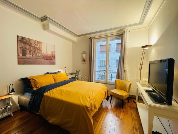 1 chambre, fer et planche à repasser, Wi-Fi, draps fournis