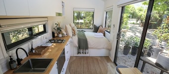 The Rocks - Maple Tiny Home