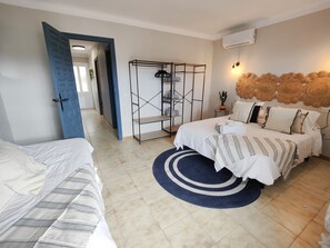 2 bedrooms, iron/ironing board, free WiFi, bed sheets