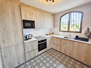 Fridge, microwave, oven, dishwasher