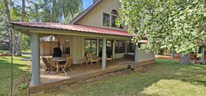 Huoneisto, 3 yhden hengen sänkyä (Circle Four Condo 19) | Ulkoruokailutilat