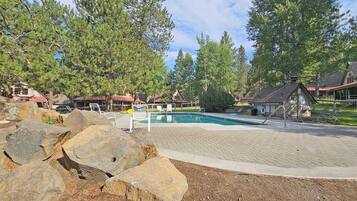 Condo, 3 Twin Beds (Circle Four Condo 19) | Pool