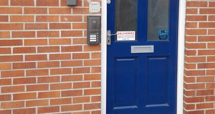 Glastonbury Town center-entire apartment