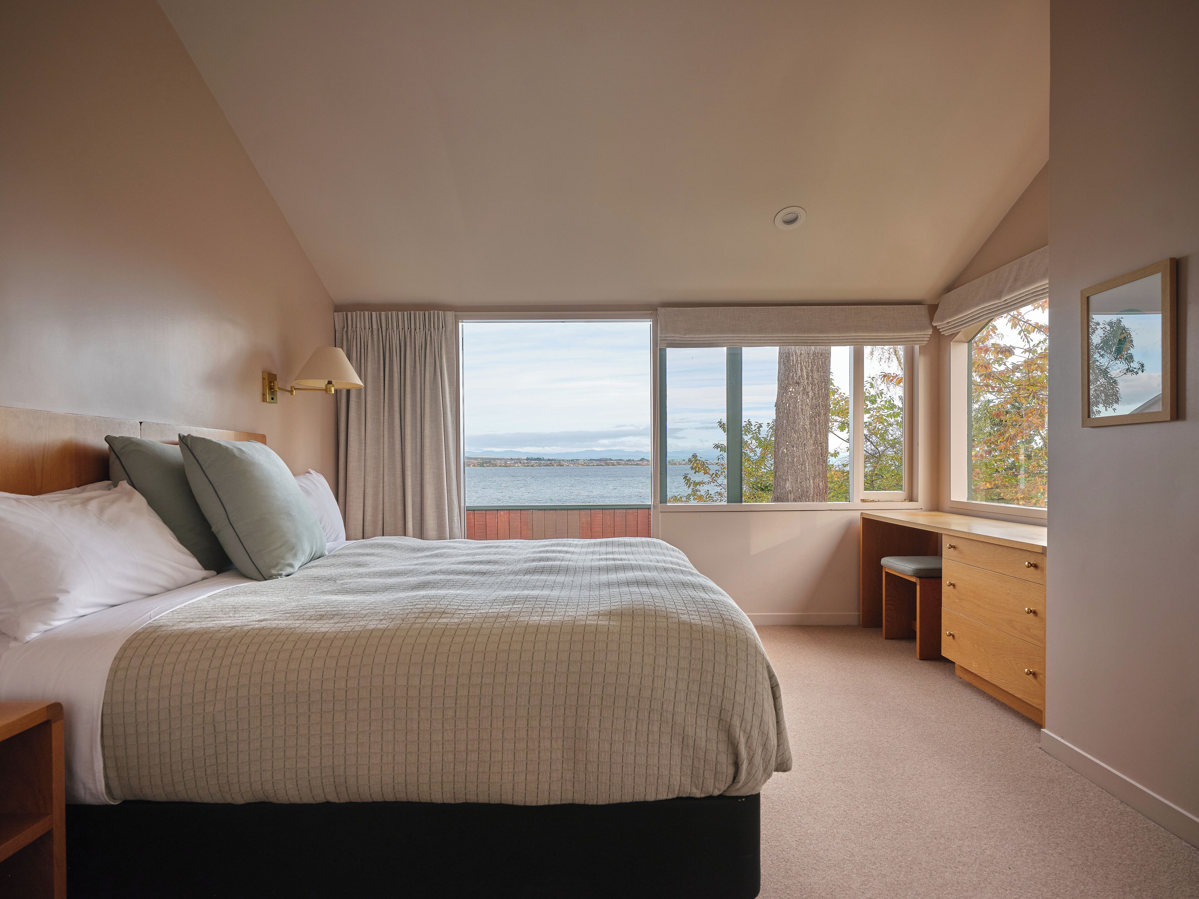 Chalet, 2 habitaciones, cocina, vista al lago (Chalet 1) | 2 habitaciones, escritorio, tabla de planchar con plancha y wifi gratis 