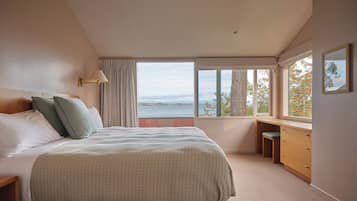 Chalet 1 | 2 bedrooms, desk, iron/ironing board, free WiFi