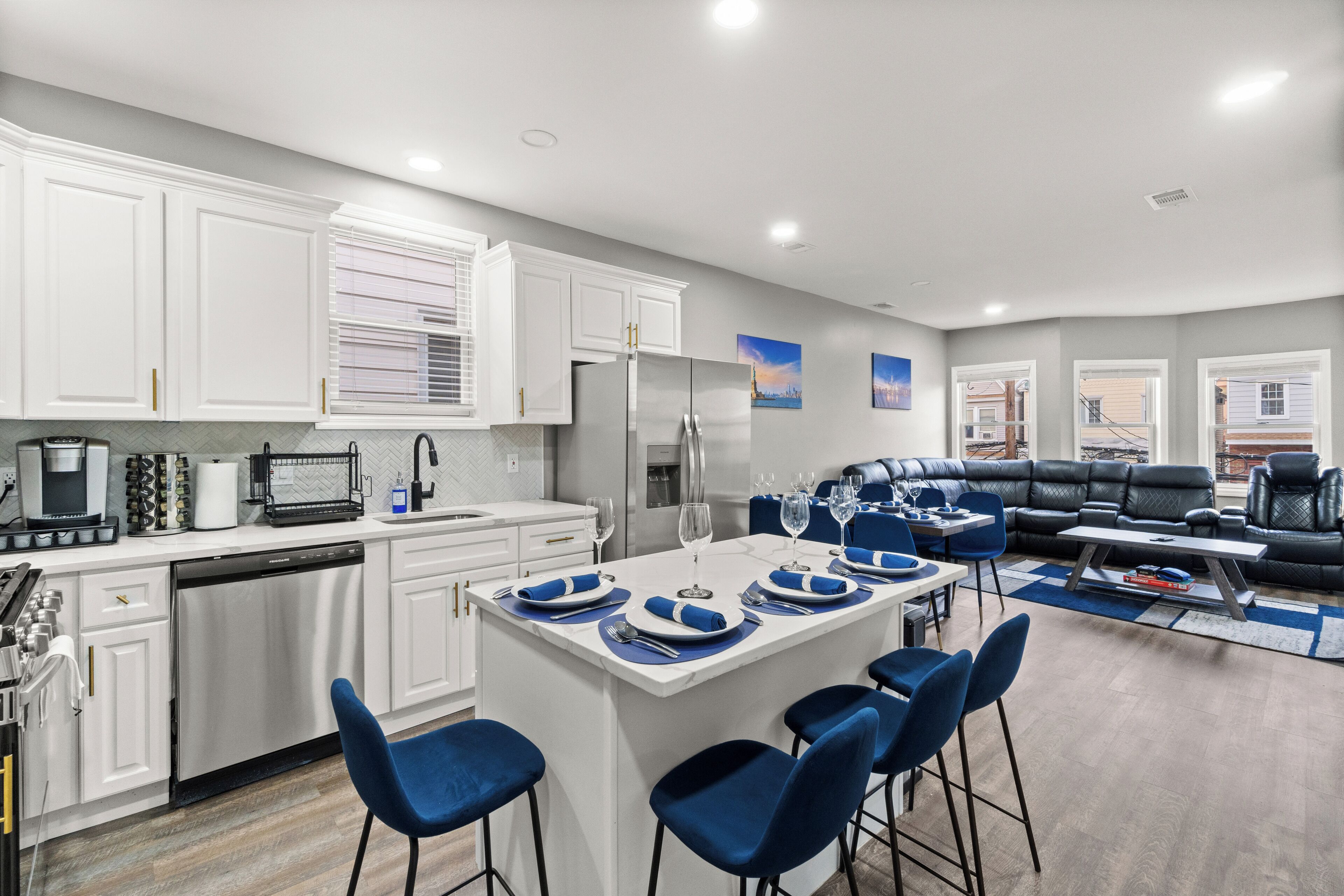 ثلاجة، ميكروويف، فرن، غسالة أطباق