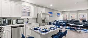 Full House, 7 Bedrooms, 9 Beds, 4 Bathrooms Close to NYC & EWR