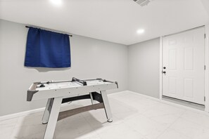 غرفة الألعاب