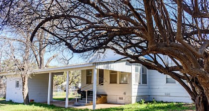 Tranquil 3-bedroom house in charming Cherokee