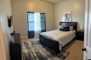 3 quartos, ferros/tábuas de passar roupa, Wi-Fi, roupa de cama