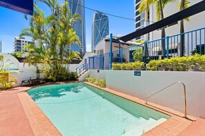 Pool - Coastline Escape Renovated Unit-Quiet Area-Parking Included (Broadbeach)