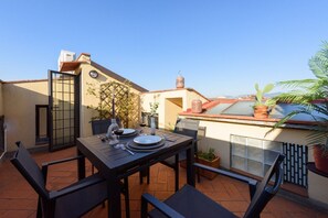 Outdoor dining - Apartments Florence -Faenza Terrace (Florence)