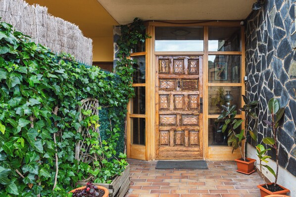 Exterior detail - Private Studio 'Can Mussol' with Terrace, Balcony and Wi-Fi (Sant Hilari Sacalm)