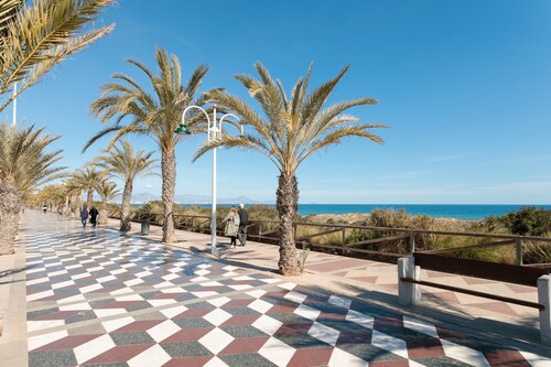 Villa 'Mediterranean Beach' with Sea View, Wi-Fi and Air Conditioning