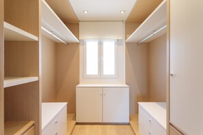 Interior - Villa 'Mediterranean Beach' with Sea View, Wi-Fi and Air Conditioning (Los Arenales del Sol)