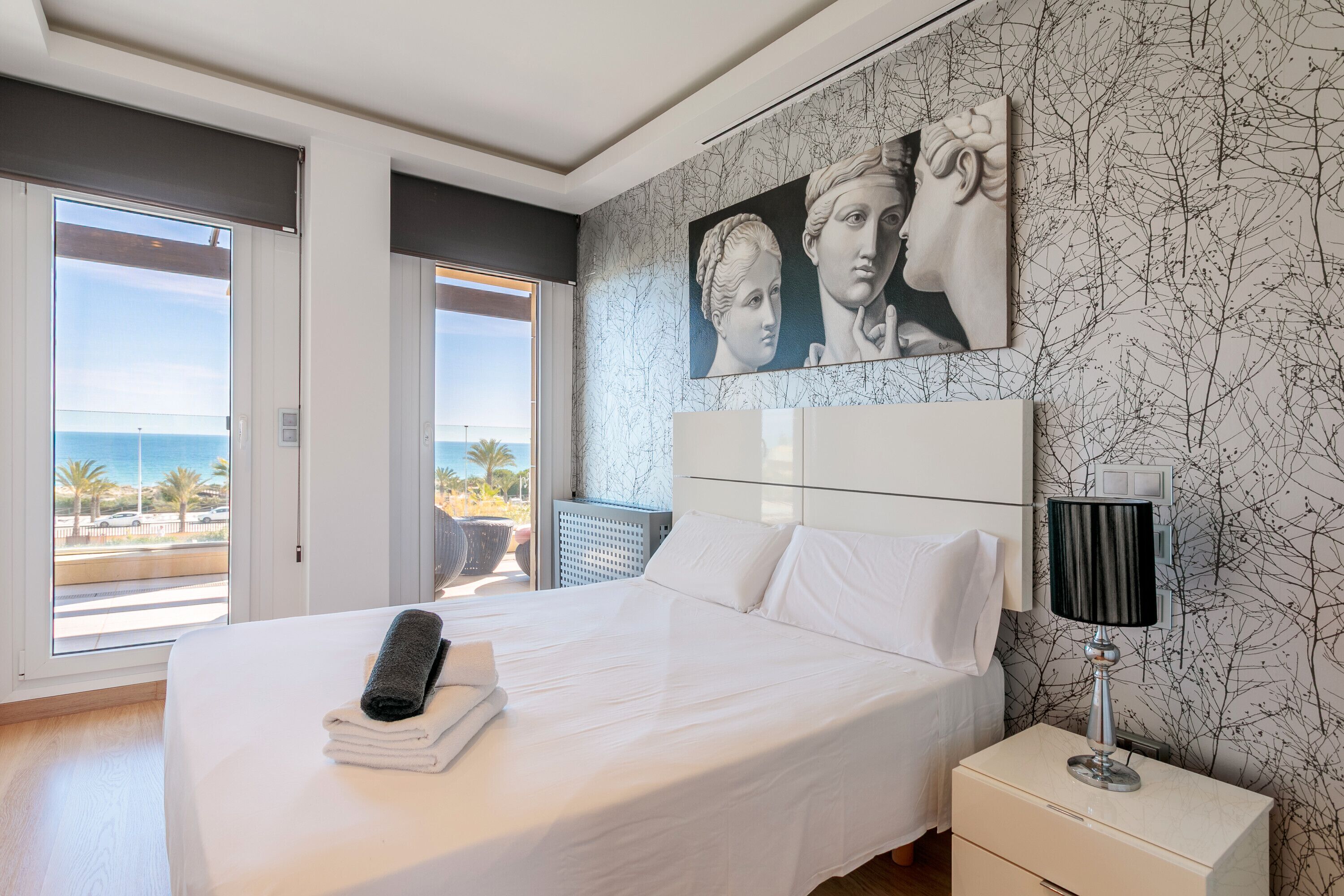 4 chambres, fer et planche à repasser, Wi-Fi gratuit, draps fournis