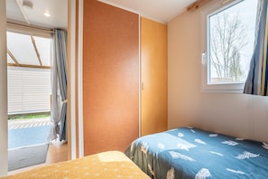 2 bedrooms
