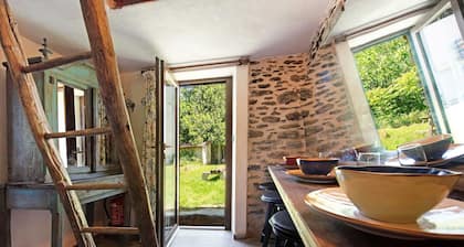 Cabin 'Delle Castagne' with Mountain View, Wi-Fi and Air Conditioning