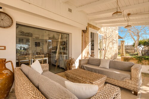 Villa „Camera 1“ mit Meerblick, privatem Pool und WLAN