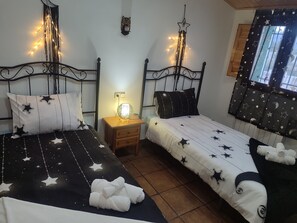 6 habitaciones, tabla de planchar con plancha y wifi gratis 