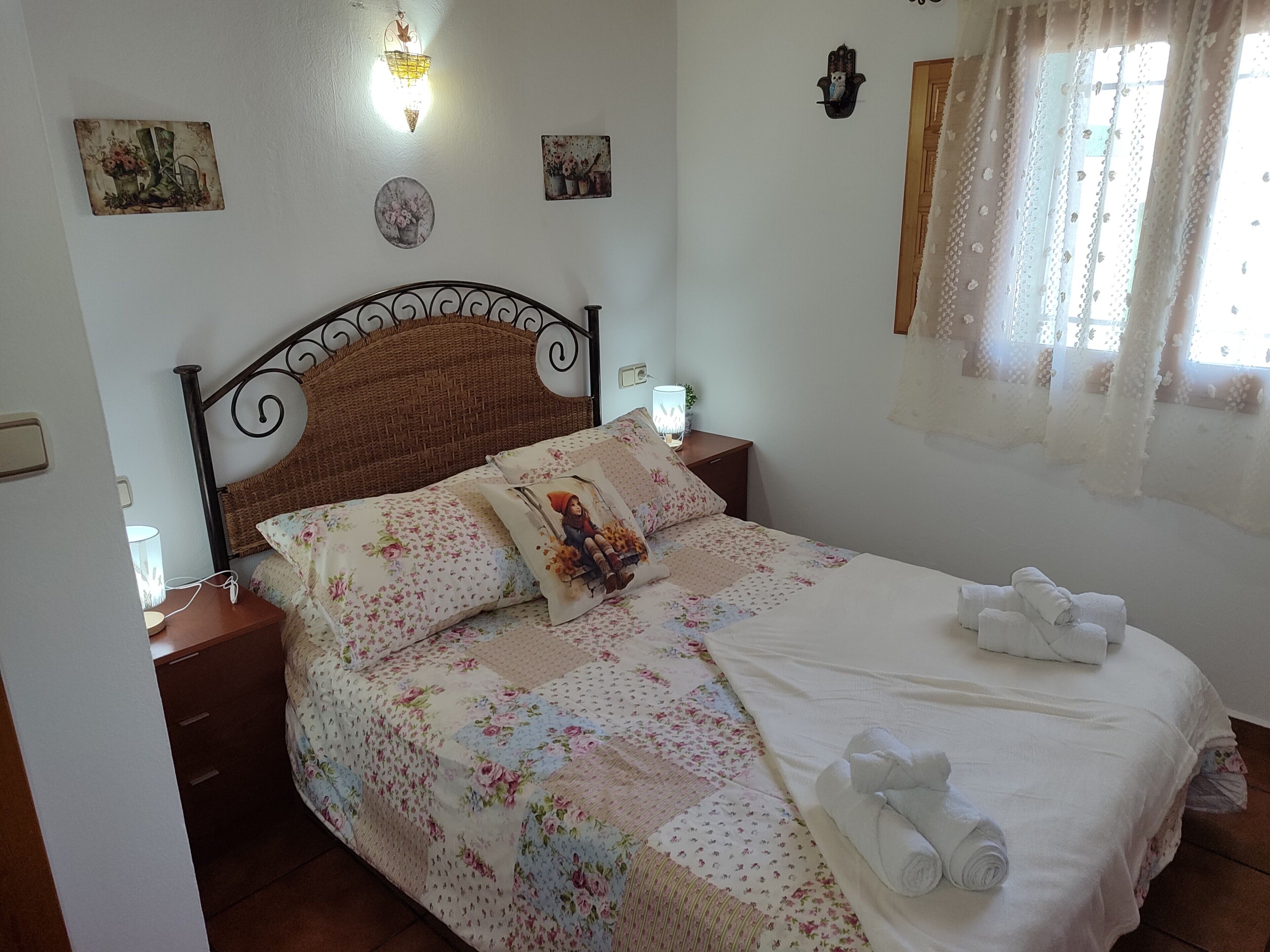 6 chambres, fer et planche à repasser, Wi-Fi gratuit, draps fournis