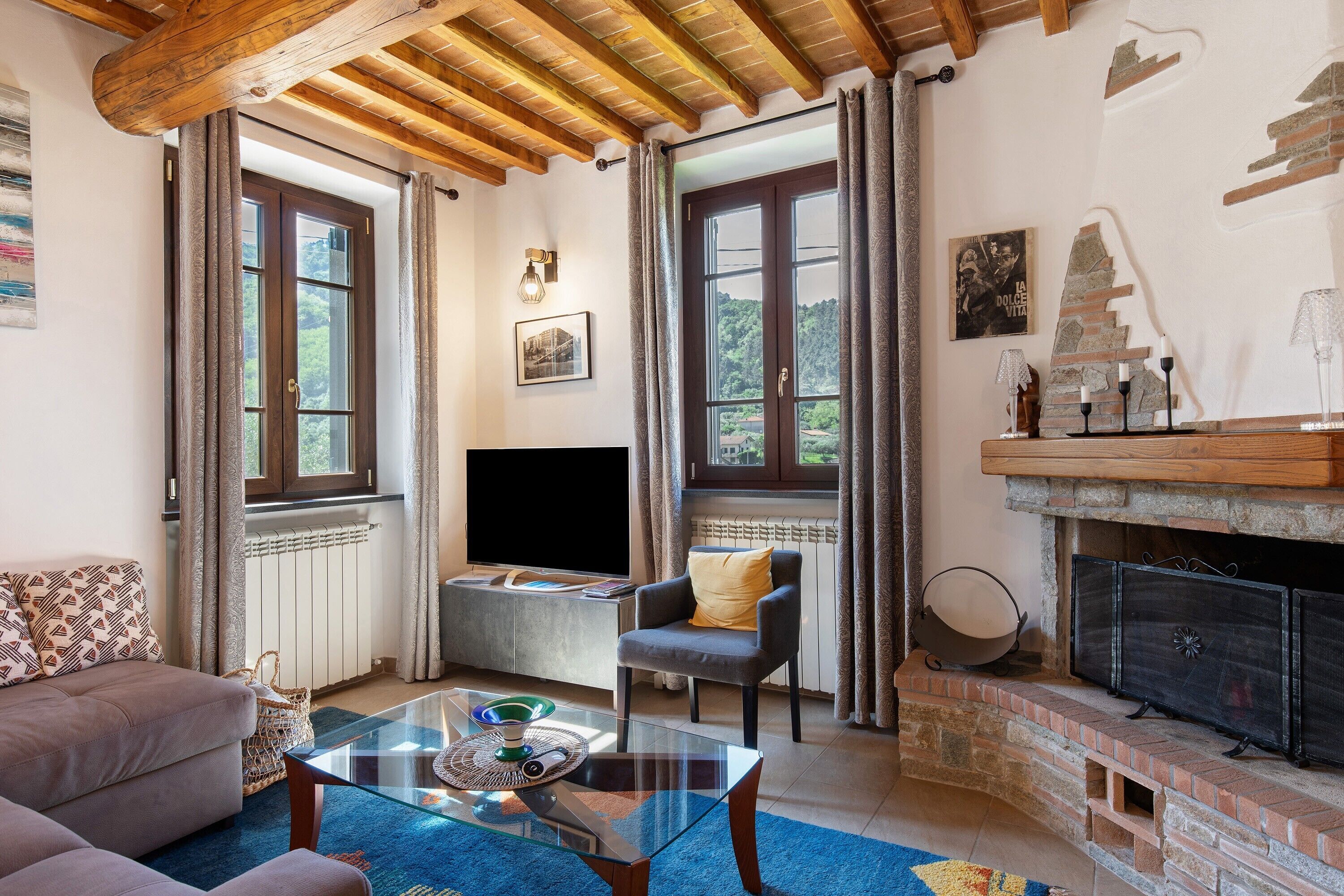 Fernseher, Kamin