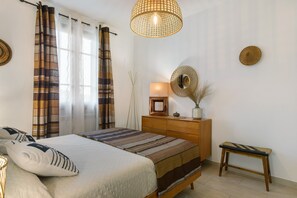 3 makuuhuonetta, silitysrauta/-lauta, ilmainen Wi-Fi, vuodevaatteet