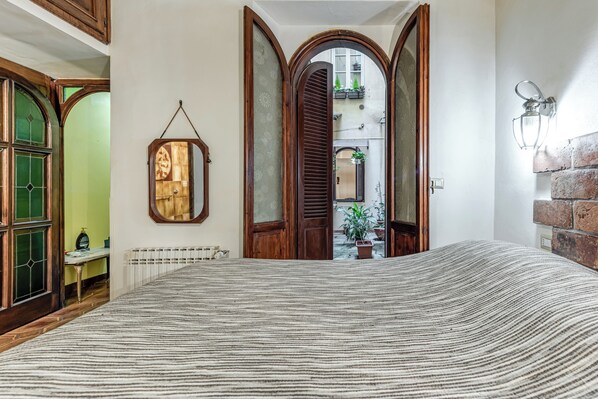 1 bedroom, free WiFi, bed sheets