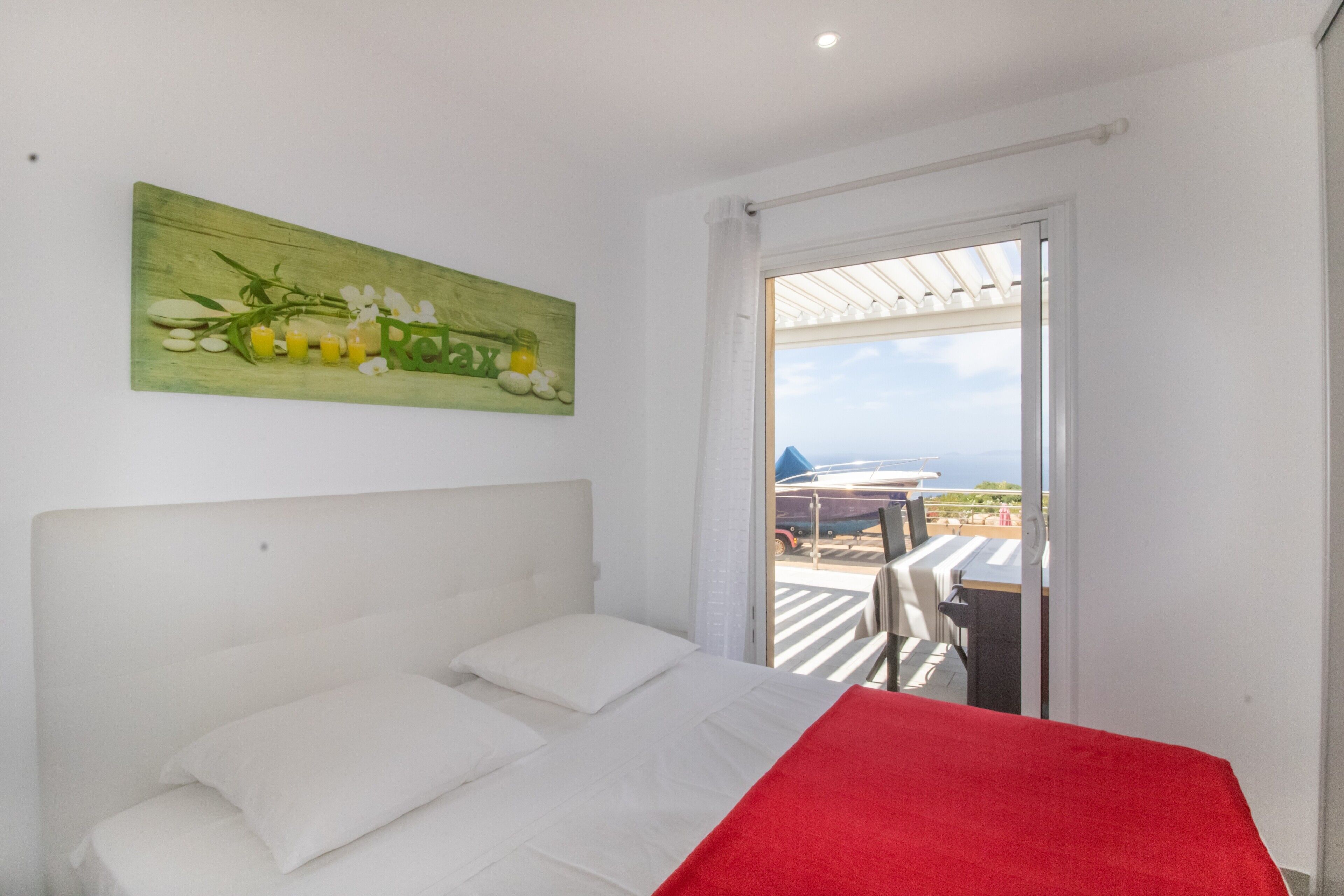 5 habitaciones, tabla de planchar con plancha y wifi gratis 
