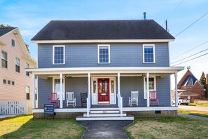 Exterior - Junxtion - Impeccably Restored Historic Home in Downtown Cape Charles! (Cape Charles)