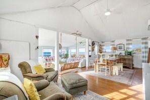 Smart TV - Beach Bettie's | Chesapeake Bay Waterfront Cottage w/ Sunset Views, Secluded Charm Near Cape Charles (Cape Charles)